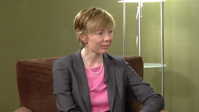 What kinds of surgeries are performed to remove malignant pancreatic cancer tumors?